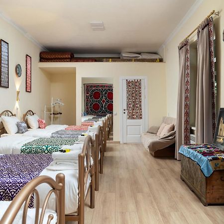 Green Yard Boutique Guesthouse タシュケント エクステリア 写真